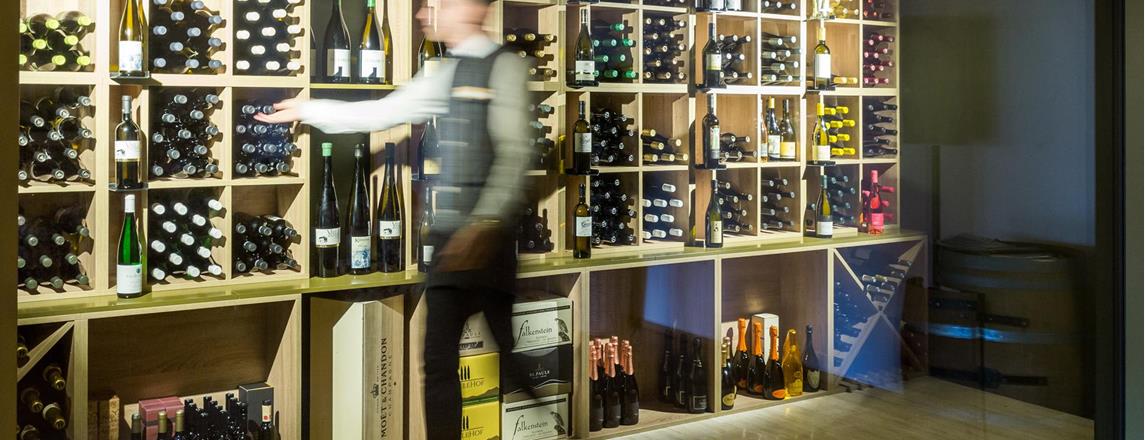 Wine shelf